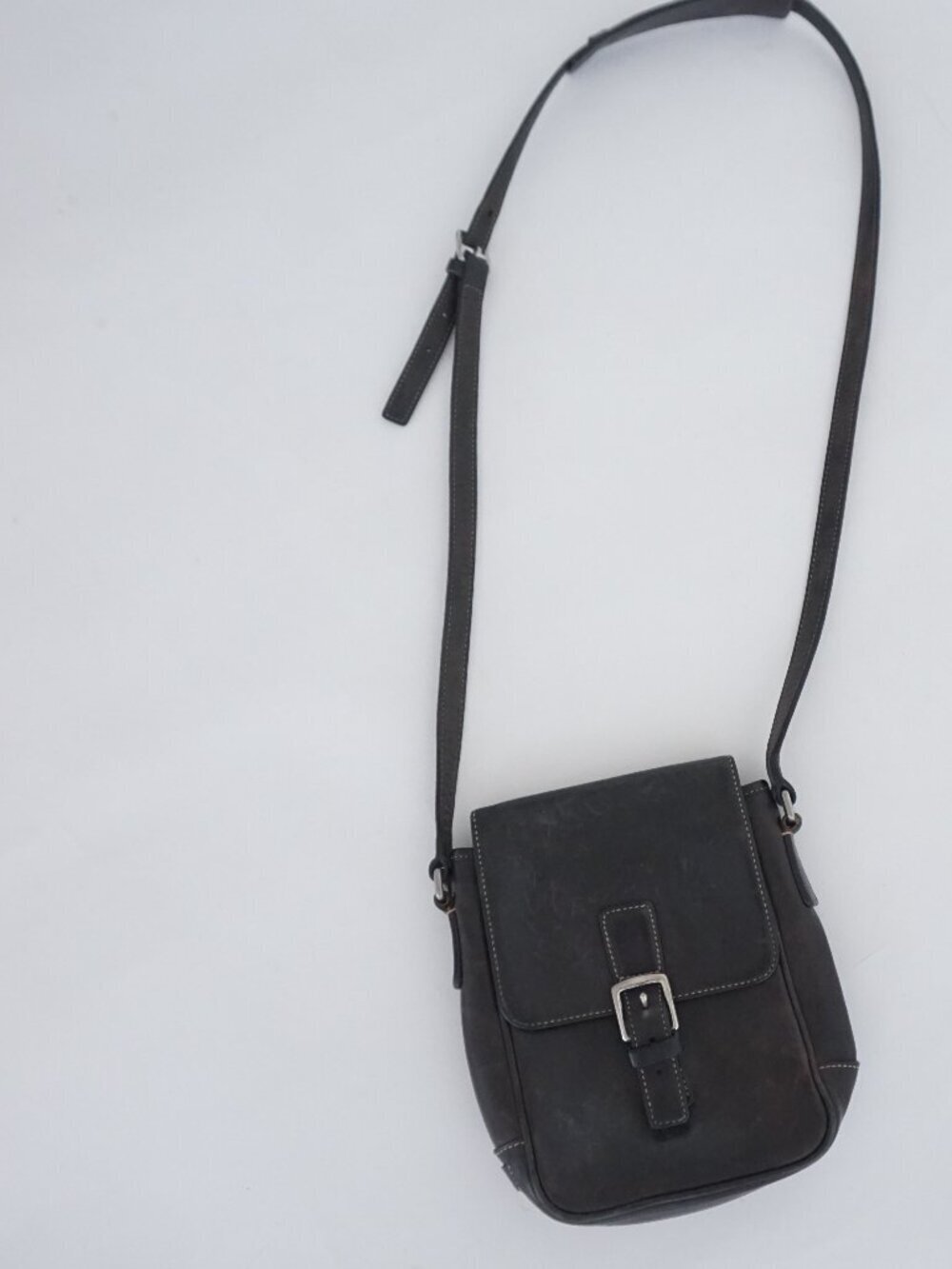 Vintage Coach 7775 Black Leather Buckle Flap Crossbody Structured Shoulder Bag - Picture 2 of 16